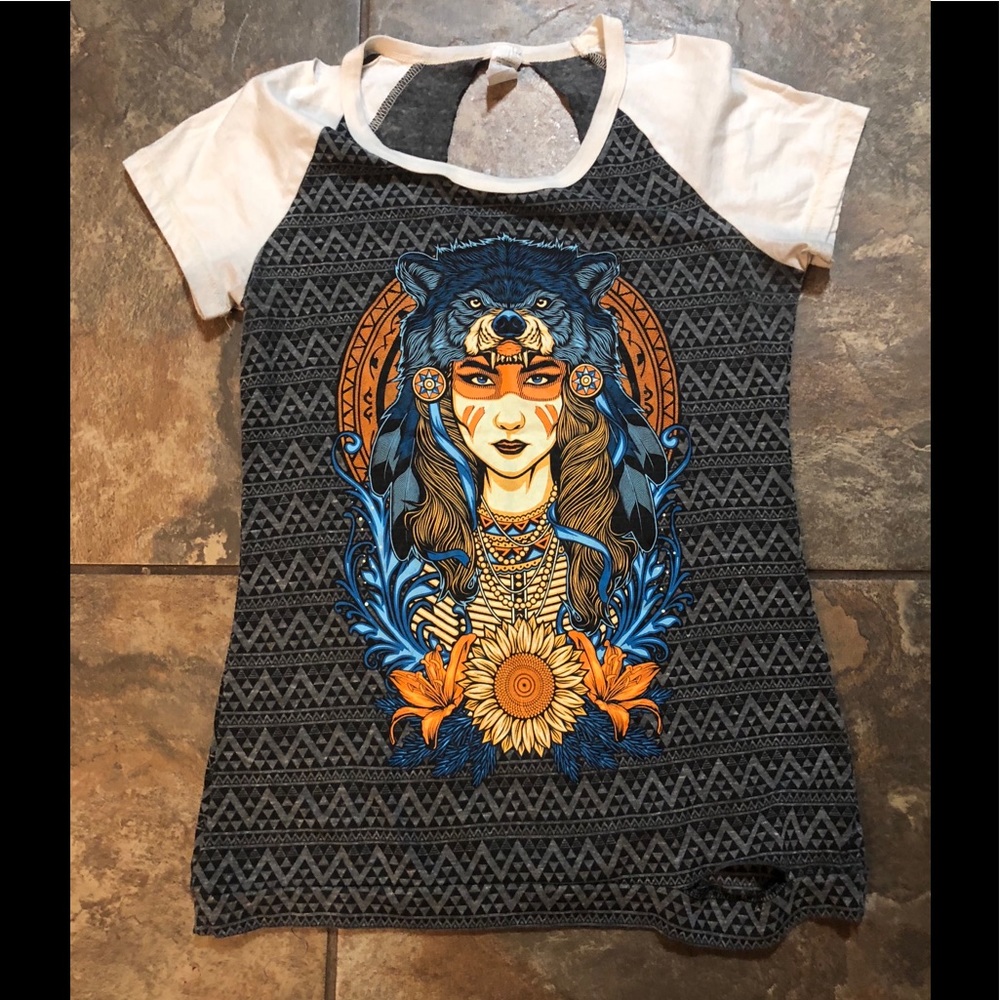 Women’s medium Secret Artist Collective T-shirt